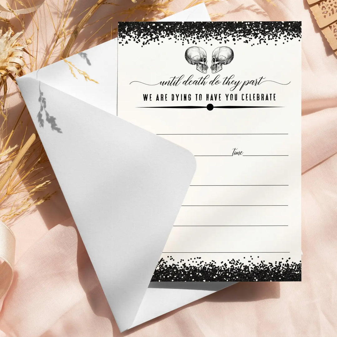 Gothic skull halloween party invites - 25ct black & white 5x7 - invitations