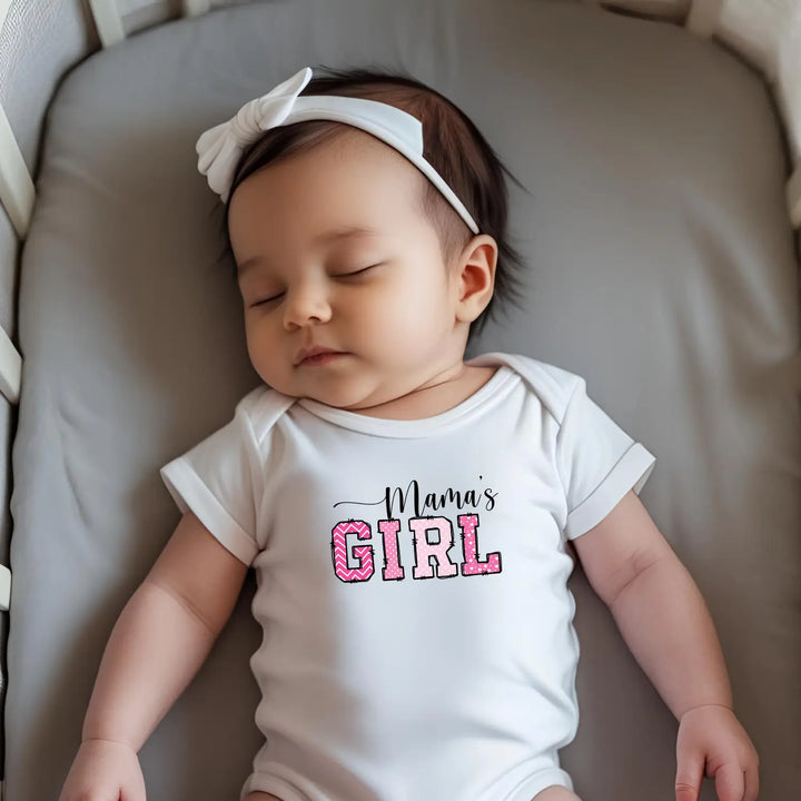 Cute baby bodysuit with mama’s girl design infant clothing for shower gifts birthdays newborn parents gift pink mommy